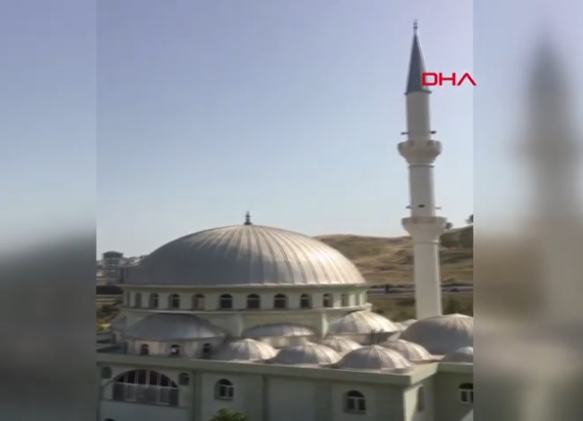 Hacker Gantikan Panggilan Adzan di Beberapa Masjid Turki dengan Lagu Protes Italia